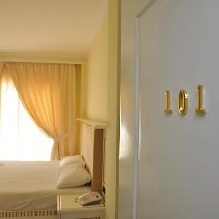 Vivas 4* Durrës