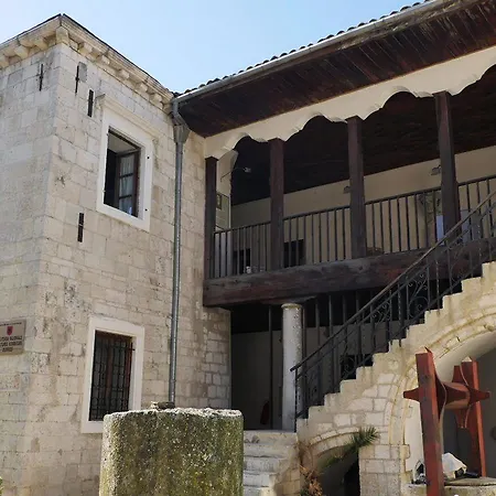 Vivas Hotel
