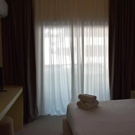 Vivas Hotel 4*