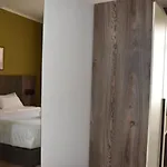 Vivas 호텔 Durrës
