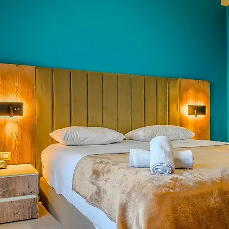 Vivas 4* Durrës