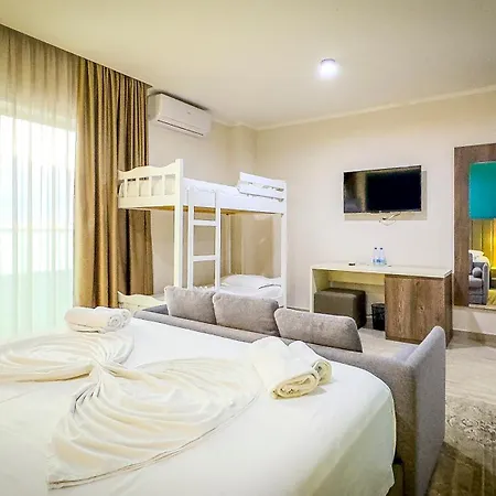 Vivas Hotel 4*